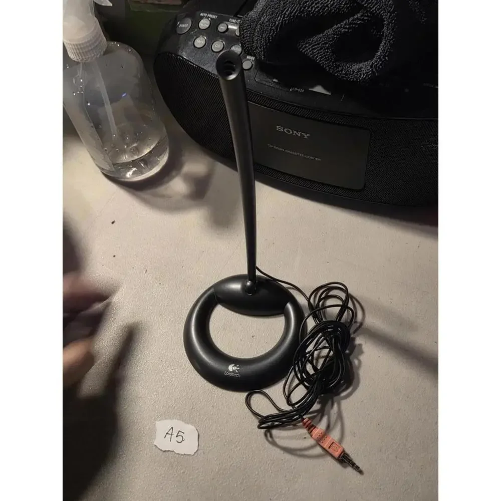 Logitech 3.5mm Microphone | Lightweight - Portable - Noise-Canceling - Base